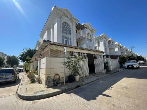 វីឡាភ្លោះ​ សម្រាប់ជួល | Twin Villa For Rent (In Borey The Mekong Royal 6A)