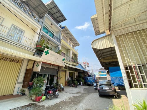 ๐ฆHouse Available for Urgent Sale at a Special Price (Negotiable).