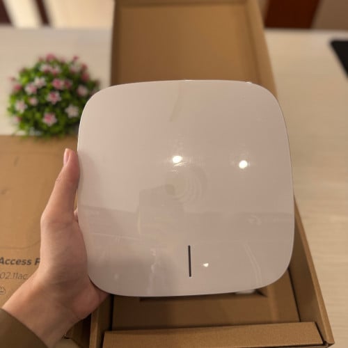 cnPilot e410 WiFi 5 indoor access Point and PoE 15.4W 56V GbE DC Injector Energy Level 6 Supply