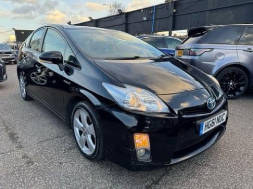 Pruis 2010 for rent 租汽车