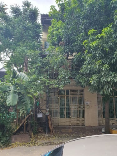 ផ្ទះល្វែងលក់បន្ទាន់នៅជិតផ្សារចាក់អង្រែក្រោម ខណ្ឌមានជ័យ