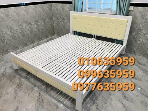 គ្រែក្បាលម៉ូតជ្រុងកឹបត្បូងភ្លឺ 1.8mx2.0m