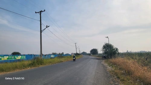 ដីកែងលក់ប្លង់រឹងផ្លូវជាតិលេខ3 មុខបុរីម៉នដានី