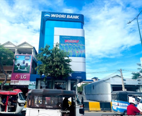 ឃ្លាំងធំ២+ផ្ទះ២ល្វែង ជិតធនាគារWOORI ផ្លូវសហពន័្ធរុស្សុី លក់ខាត 6xx$/sqm ប្លង់រឹង 2000ម៉ែត្រការ៉េ