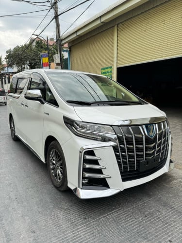 2018 TOYOTA ALPHARD HYBRID EXECUTIVE LOUNGE FOR SALE