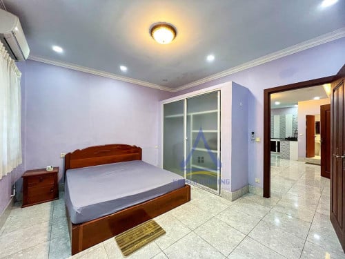 Spacious 1 bedroom with fully furnished for rent in Doun Penh