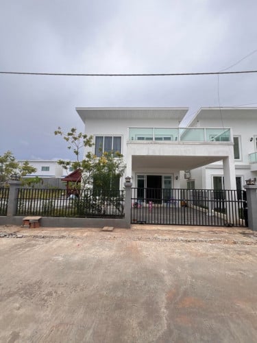 វីឡាលក់បន្ទាន់