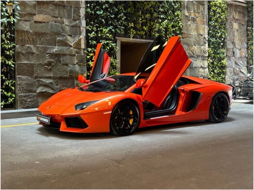 Lamborghini aventador 2012 (គោរព្រៃអភិជន)