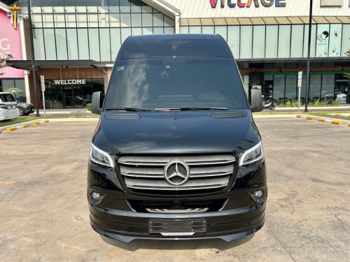 Mercedes Benz Sprinter​ Van luxury VIP