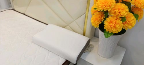 Premium memory foam pillow