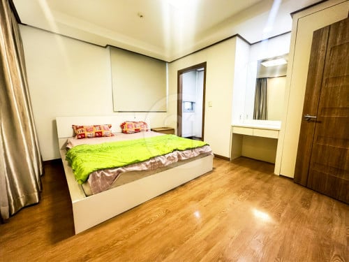 De Castle Royal – Condo for Sale BKK1