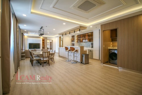 4 Bedroom Serviced Apartment For Rent in BKK1