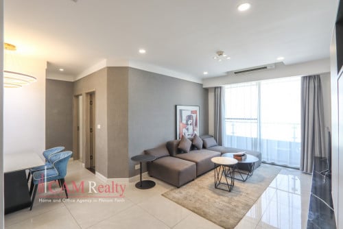 Luxurious 2 Bedroom Serviced Condo For Rent in BKK1