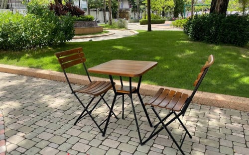 តុកៅអីជើងបត់