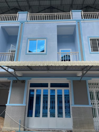 ខ្ញុំបាទចង់លក់ផ្ទះ1ល្វែងទិញទុកអត់បាននៅទេយូៗទៅលេងម្តងនៅថ្មីទាំងអស់