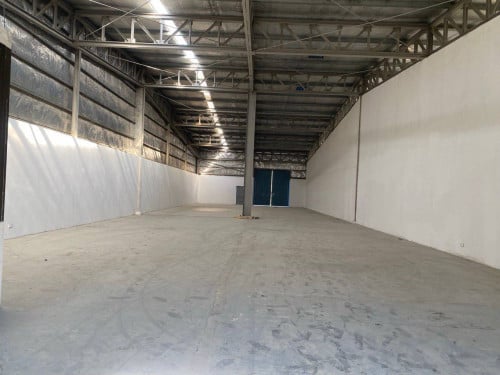 ឃ្លាំងជួលនៅជិតតំបន់សេដ្ឋកិច្ចពិសេស ផ្លូវជាតិលេខ4