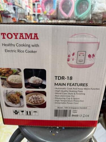 Toyama ឆ្នាំងដាំបាយ​ 1.8 L  700 W