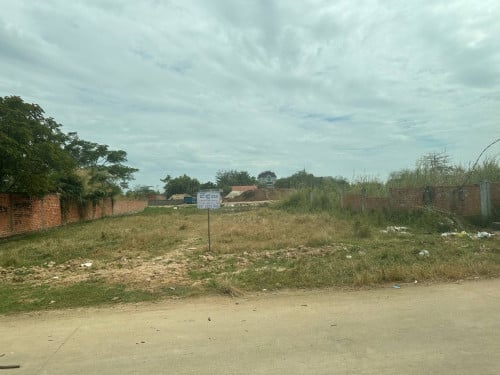 មាន​ដីលក់​ដី​ស្ថិត​នៅជិតក្រសួងដែនដី