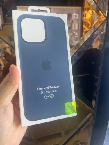 Case 16 pmx original silicone MagSafe