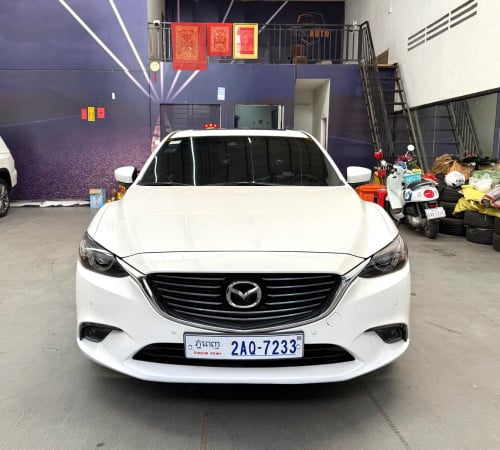 Mazda6 2018 Full option ប្រភេទឡានម្ចាស់ដេីមទិញខ្លាញ់គោ