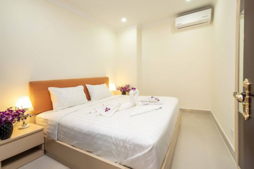 3 Bedrooms Price: 1000$ At , Boeng Keng Kang , Boeng Keng Kang Pir