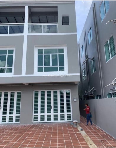 ផ្ទះអាជីវកម្មសំរាប់ជួលនឹងលក់