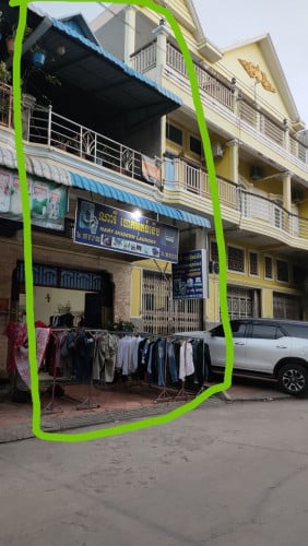 ផ្ទះលក់​ ទល់មុខផ្សារចាក់អង្រែ