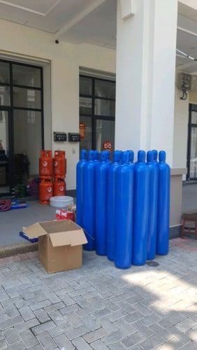 លក់ឈុតកាត់ដែក ផ្សារស្ពាន់我们在金边供应氧气/二氧化碳/氮气/氩气