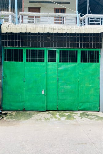 ផ្ទះលក់ ក្នុងតំបន់បឹងទំពុន១ នៅជិតសាលាបឋមសិក្សាភូមិ៦ ចំងាយ៣០០ម៉ែត្រពីផ្លូវ២៧១