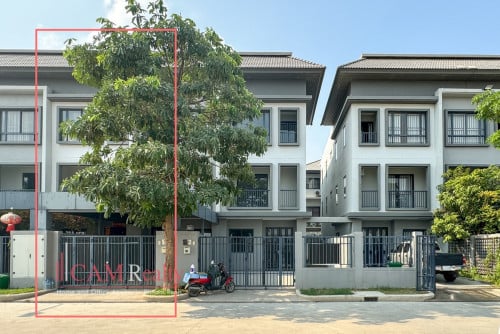 4 Bedroom Link A Villa For Rent in Chip Mong Land Landmark 60M