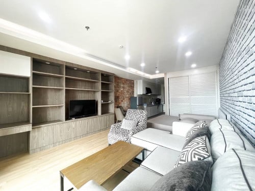 CLASSIC CONDO FOR RENT AT OLYMPIA CITY