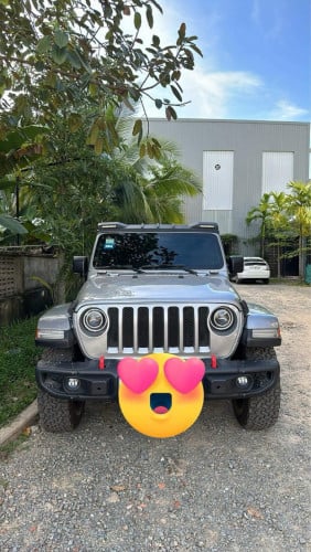 SUV cars for rent in Sihanouk and Phnom Penh