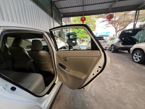 Toyota Prius 2013 option 3