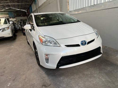 Toyota Prius 2013 option 3