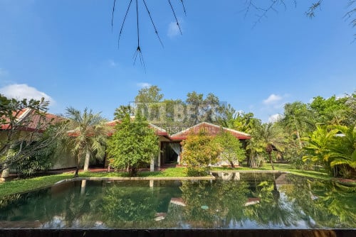 Tropical Paradise House Villa for sale in Siem Reap - Cambodia