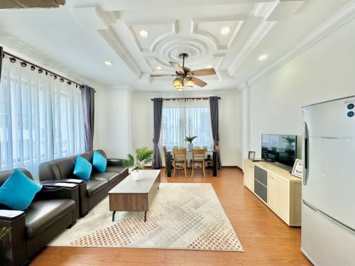 Western Three Bedroom for rent at BKK1