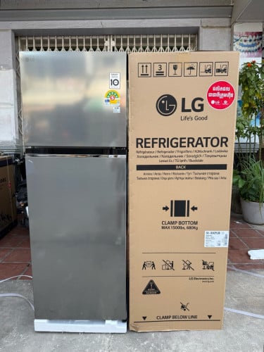 ទូទឹកកក LG model B242 សេរីថ្មី inverter ពណ៌ប្រាក់ស្អាតខ្លាំងៗ  ទំហំ 1.60m x 56 x 64