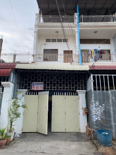 ផ្ទះលក់ កាត់ប្លង់រឹងជូន តំលៃមកមើលផ្ទាល់ចរចារ