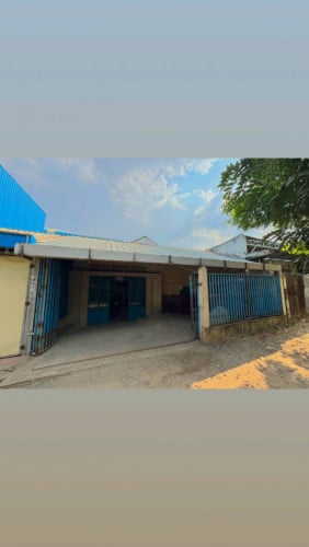 ផ្ទះលក់ចុះពីផ្លូវជាតិលេខ2ប្រហែល20ម៉ែត ភូមិតាក្ដុលត្បូង សង្កាត់តាក្ដុល ក្រុងតាខ្មៅ ខេត្តកណ្ដាល