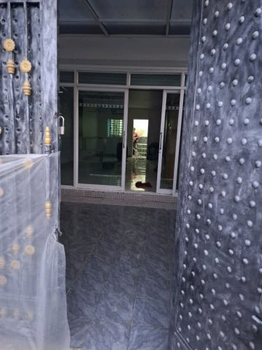 ផ្ទះល្វែង Eo E1