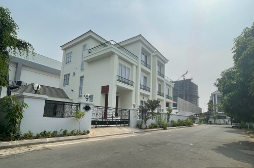 វីឡាទោល សម្រាប់ជួល នៅ បុរី វីឡាថោន ជិតផ្លូវ៦០m ក្បែរសាលាISPP