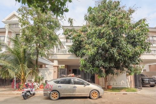 Twin Villa For Sale - 双拼别墅出售