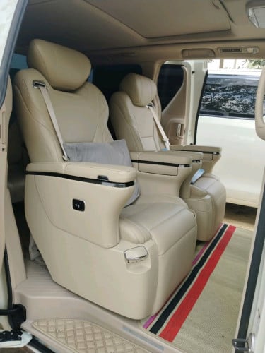 មានរថយន្តសម្រាប់ជួលភ្ញៀវរបរទេសគ្រប់ប្រភេទ