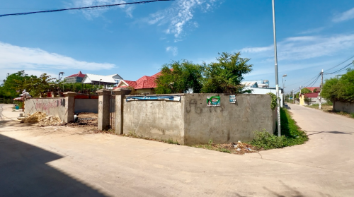 ដីកែងលក់ តាខ្មៅ