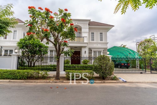 #លក់បន្ទាន់! វីឡាដ៏ប្រណីត​ 5 បន្ទប់គេង - នៅ Chip Mong Grand Phnom Penh, ខណ្ឌសែន សុខ