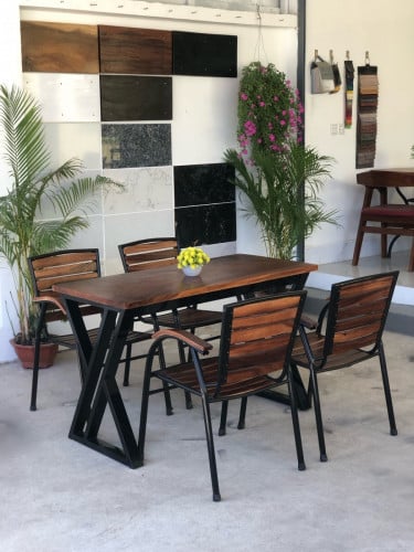 ឈុតតុបាយ ឈើច័ន្ទ គីរី