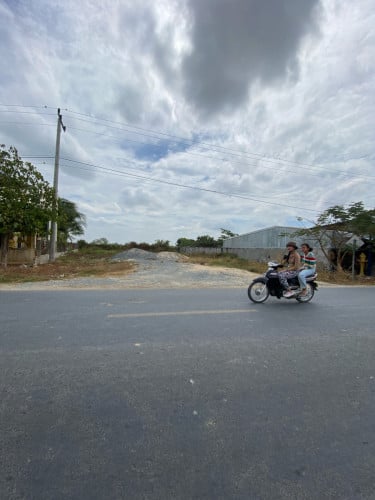 ដីសម្រាប់លក់