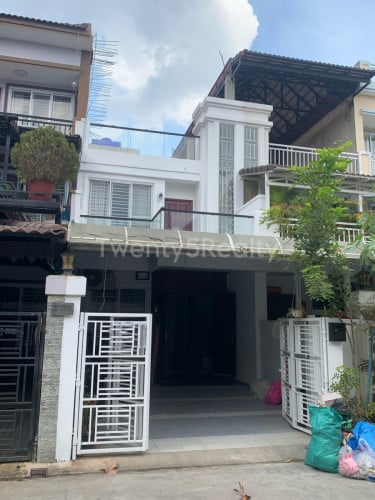 ផ្ទះជួលក្បែរផ្សារឈូកមាស | For Rent