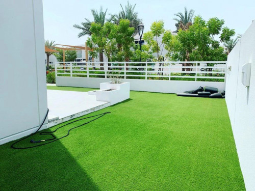 Artificial grass : ជាប្រវែងស្មៅសិប្បនិម្មិត