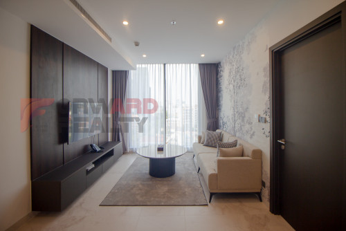 Brand new 1 Bedroom Apartment with swimming pool for Rent in BKK1 Area.